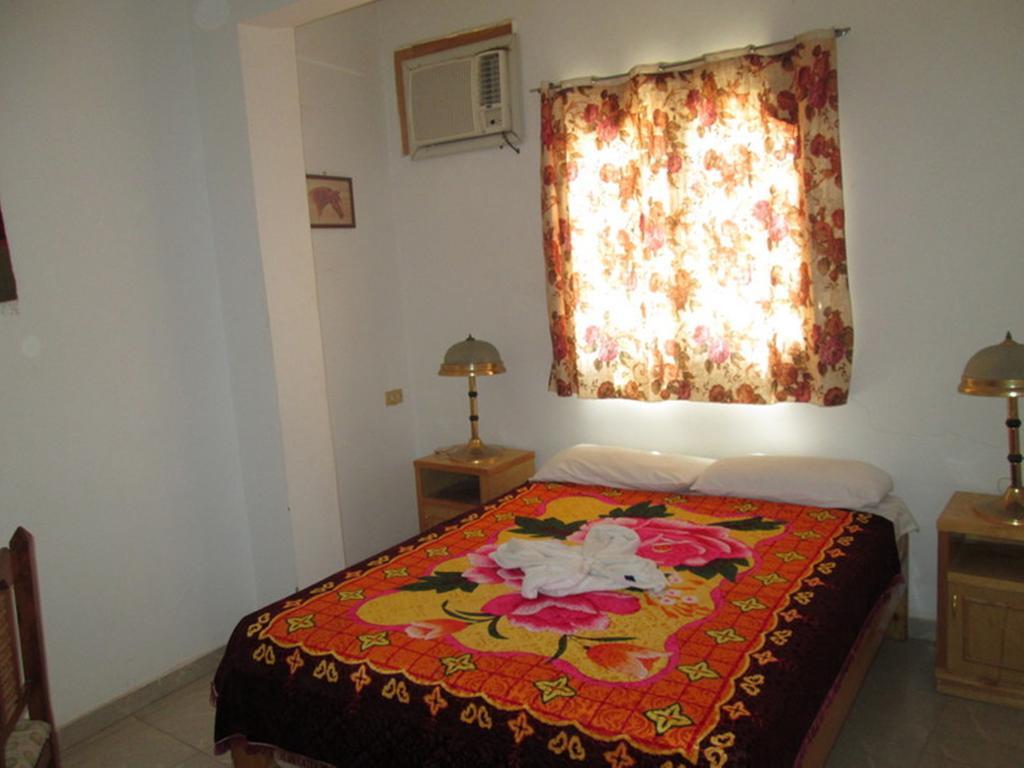 Kareem Hotel Luxor Bagian luar foto